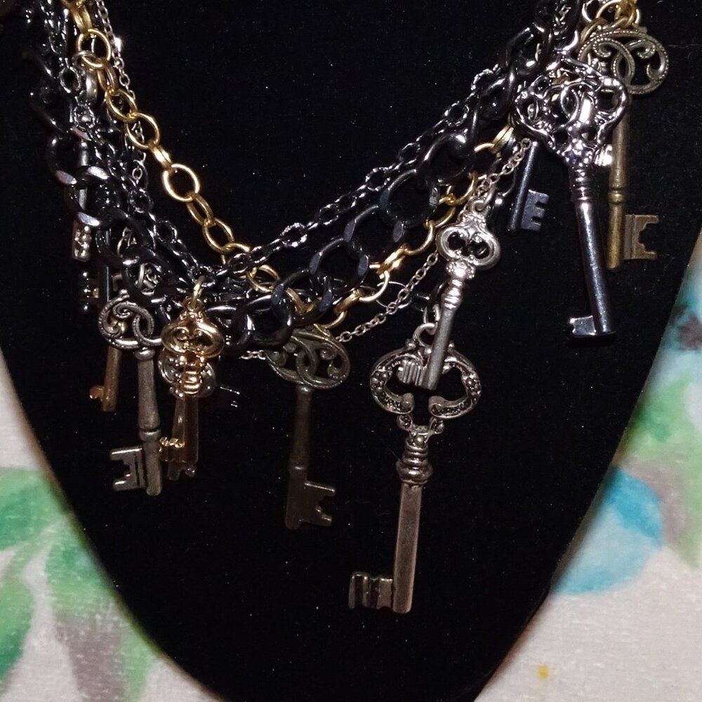 Key necklace
